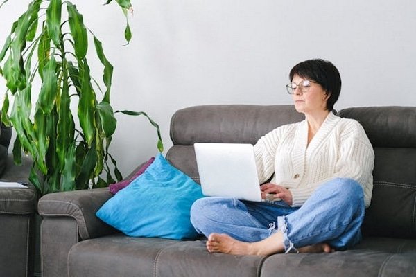 cours-informatique-debutants-et-seniors Cours d'informatique gratuits en ligne pour seniors et débutants.