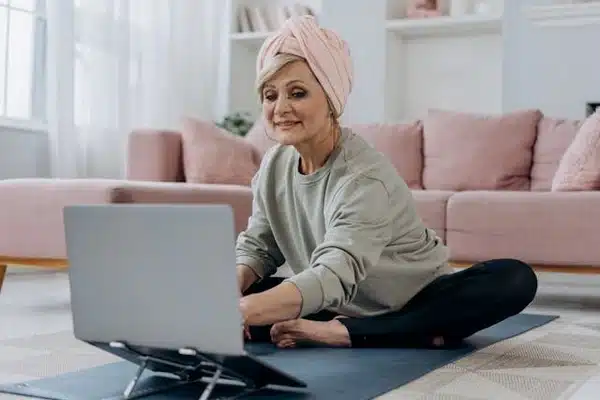 premiers clics spécialiste des cours d'informatique pour seniors en ligne Premiers Clics est une plateforme d'apprentissage en ligne pour permettre aux débutants en informatique de se former aux bases de l'informatique et de Windows.