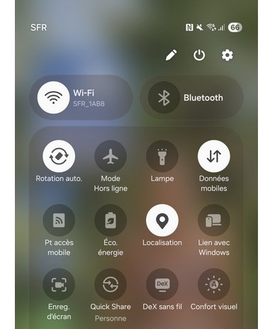Zoom sur les réglages rapides du téléphone pour dépanner internet Afficher les réglages rapides d'un smartphone.