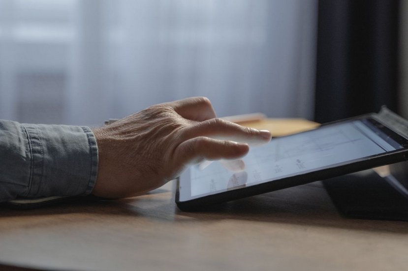 tuto depannage - probleme ecran tactile fonctionne pas Problème d'écran tactile ? Consultez notre checklist des choses à vérifier pour réparer un problème de tactile qui ne répond pas.