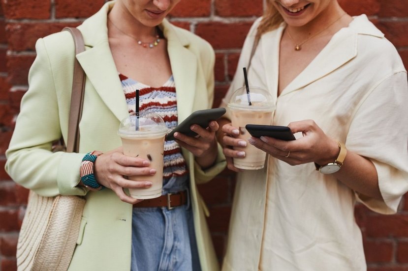 tutos smartphones - dépannage des principaux problemes de smartphones - Premiers Clics Tutos Smartphones Android et iPhone Premiers Clics - Bien utiliser et dépanner son téléphone Android ou son iPhone - Cours débutants et tutos pour le grand public